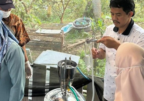 Sabun Herbal Berbasis Tanaman Obat lokal: Hilirisasi Hasil Penelitian